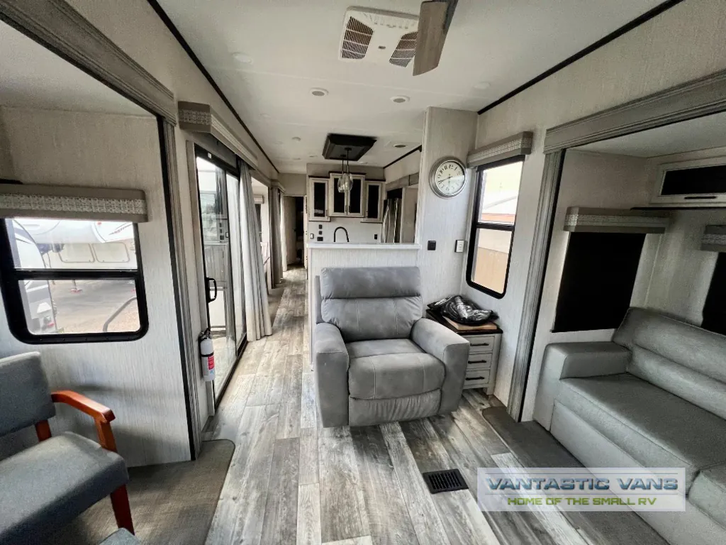 2023 Forest River Sierra Destination 420FL, Photos photo 18