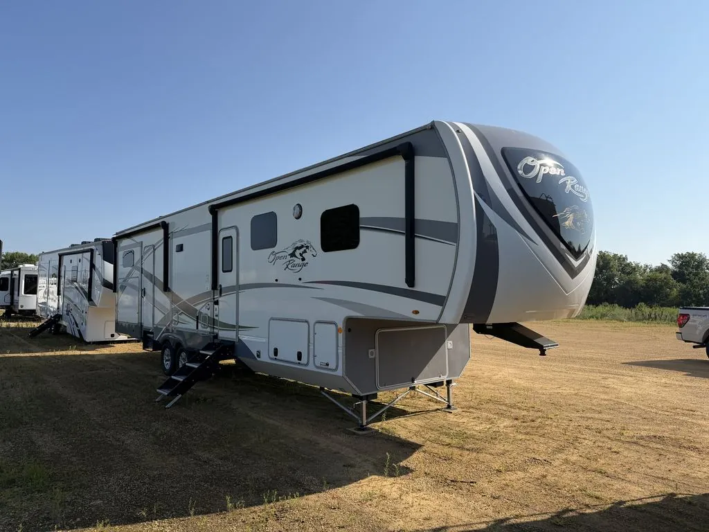 2021 Highland Ridge Open Range OF427BHS dealer photo 1 from Hawkeye RV