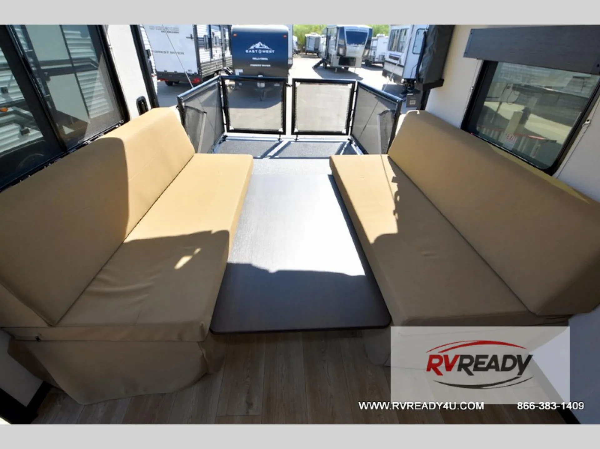 2027 Forest River Cherokee Grey Wolf Black Label 24RRTBL — Photo 5
