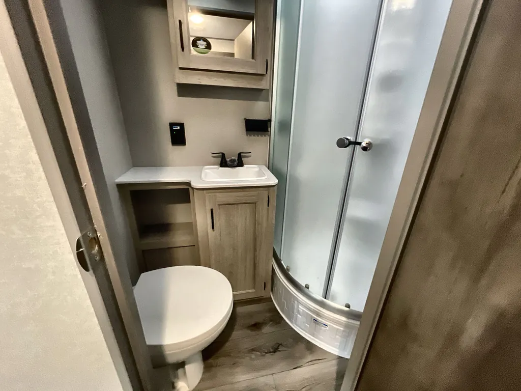 2026 Coachmen Catalina Legacy 343BHTS DEN, Photos photo 14