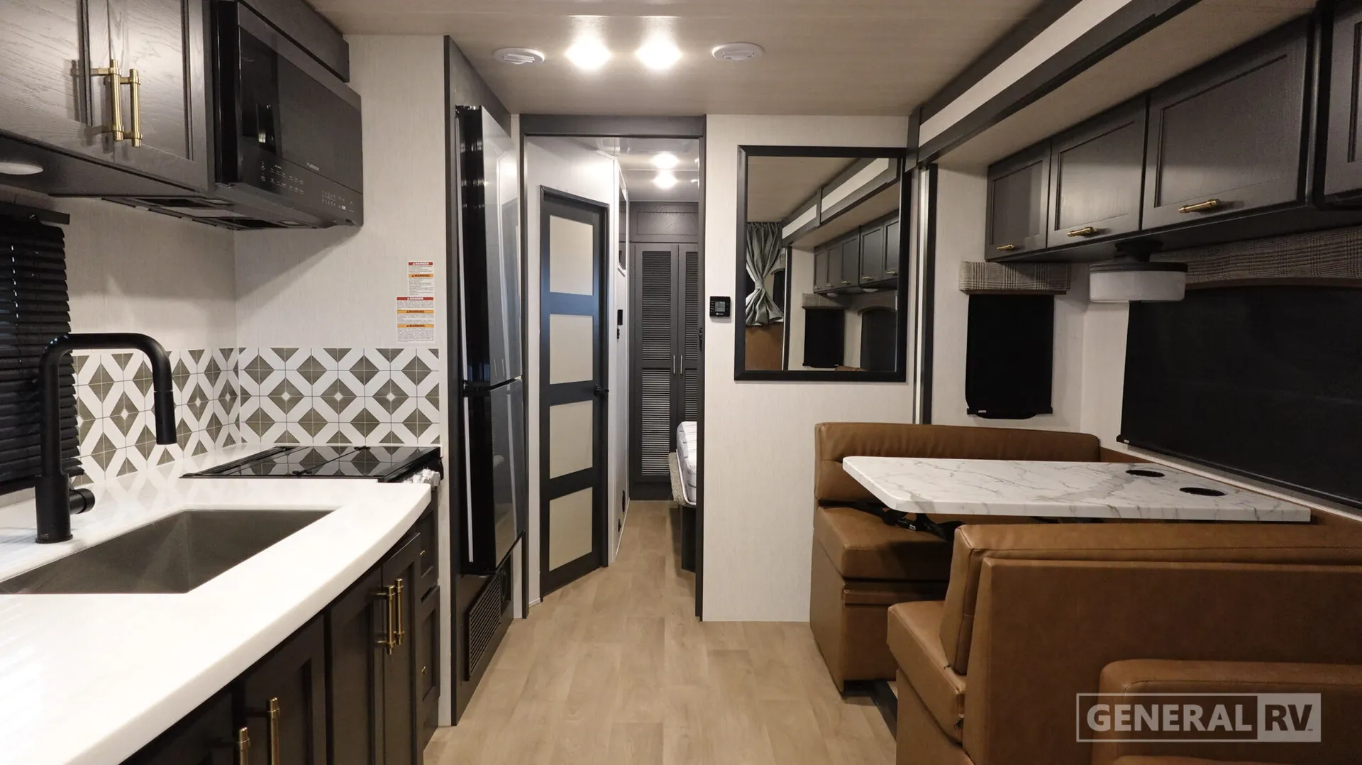 2027 NeXus RV Maximus 34MX - Photo 3