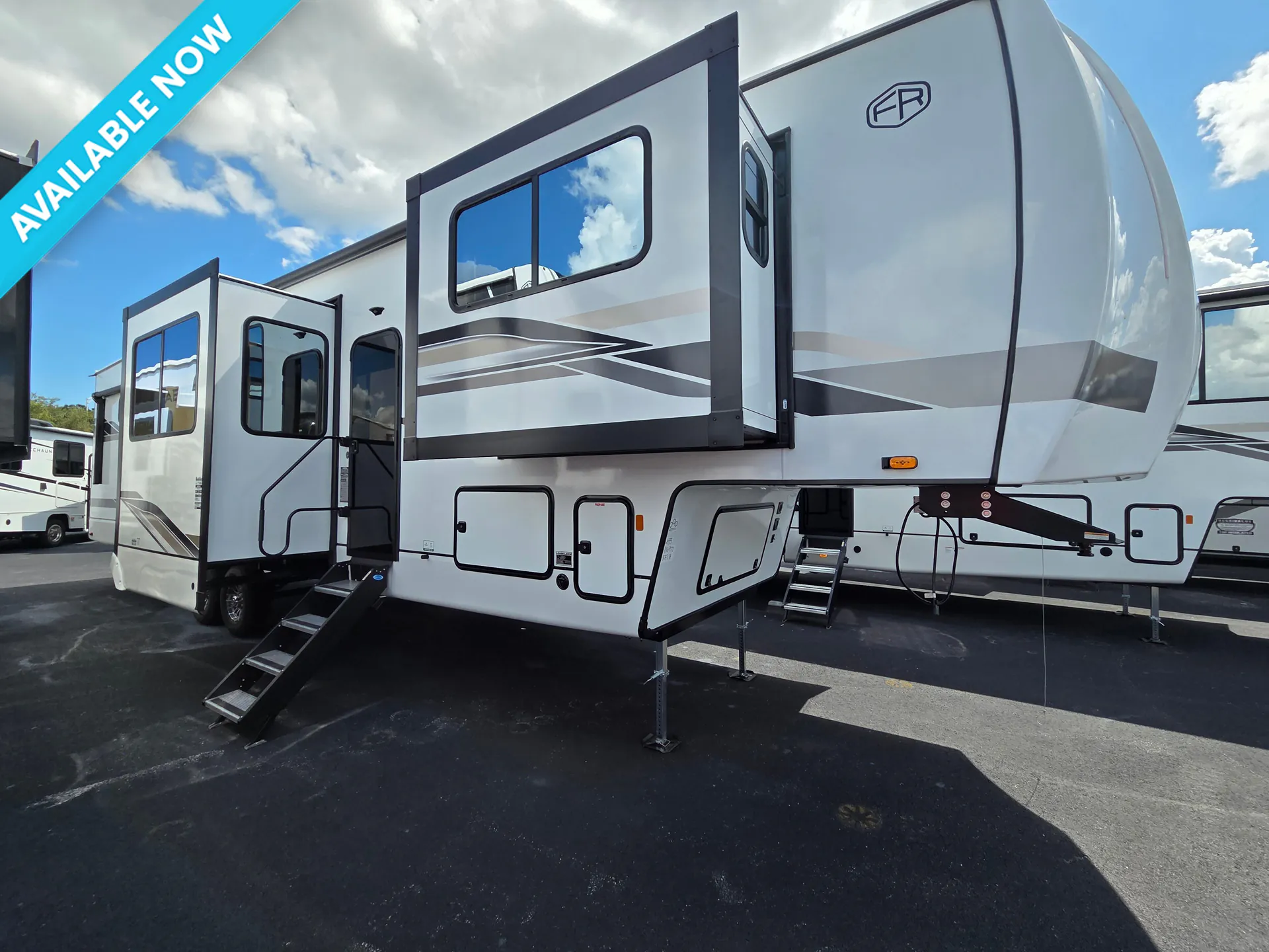 2026 Forest River Sabre 37FLH