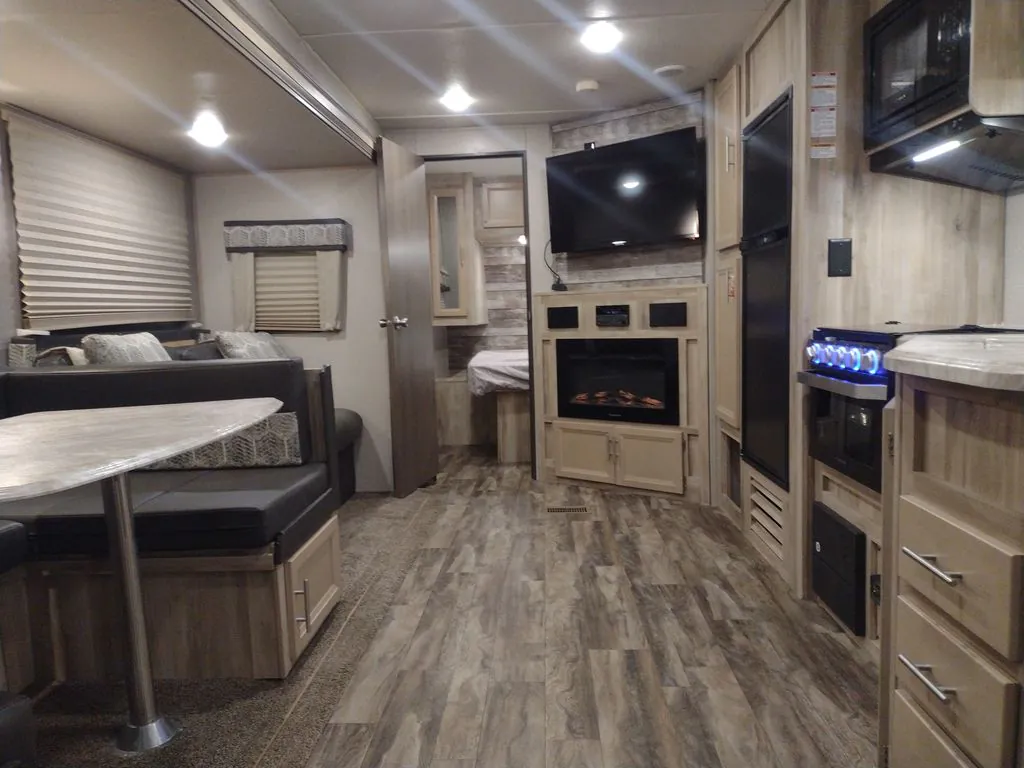 2021 Coachmen Catalina Legacy Edition 263BHSCK - Photo 3