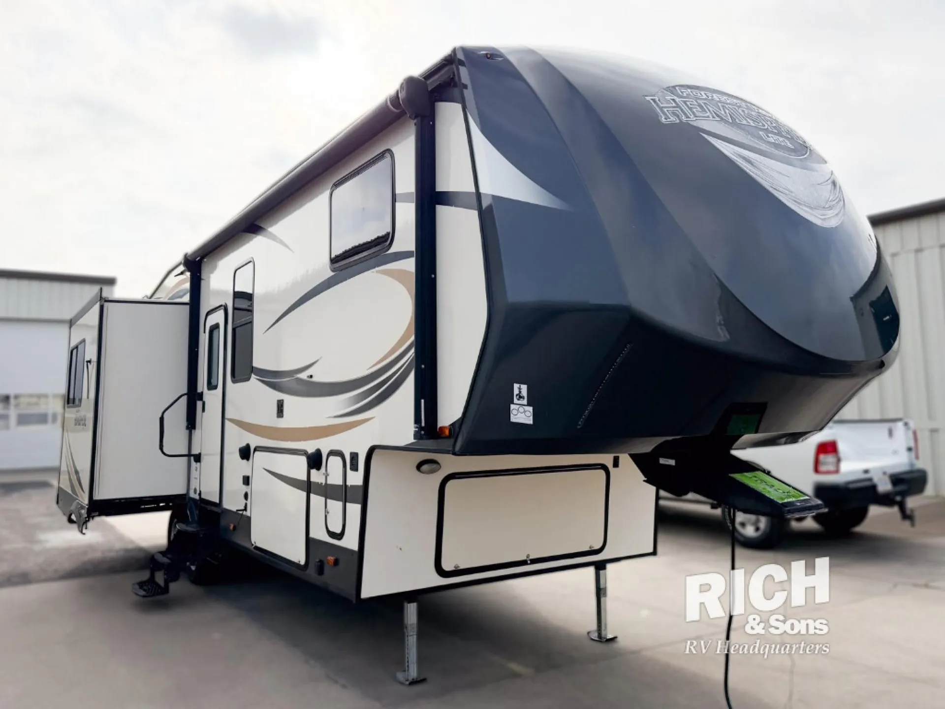 2017 Forest River Salem Hemisphere 286RL - Photo 2