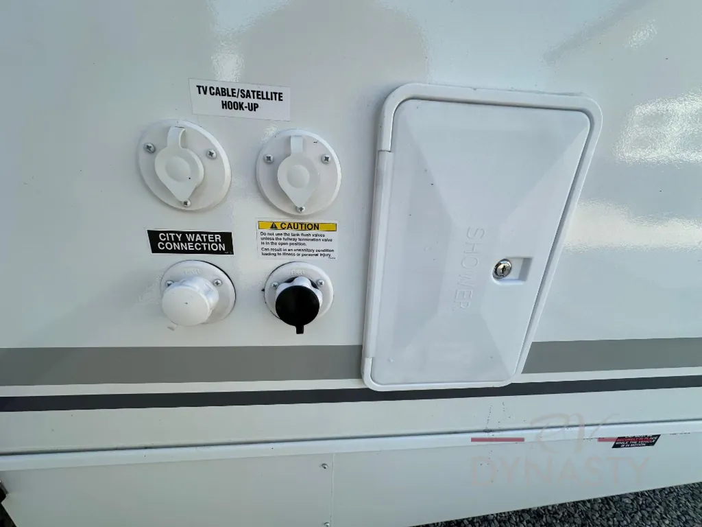 2025 Coachmen Freedom Express Ultra Lite 258BHS, Photos photo 12