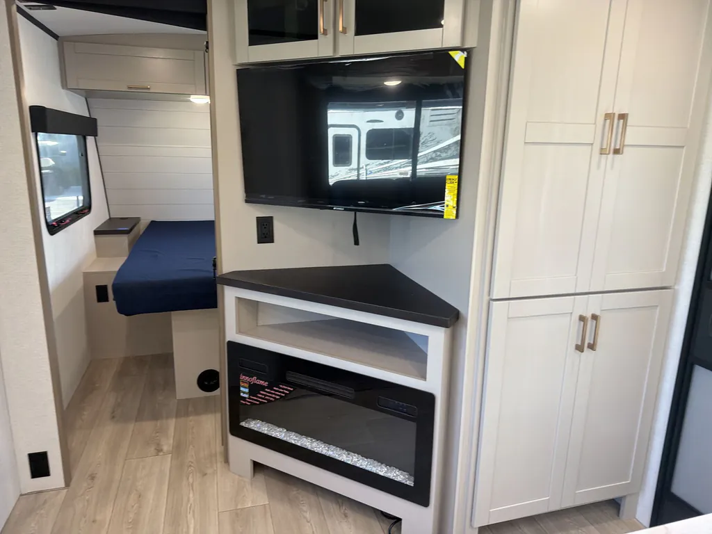 2027 Jayco Jay Feather 29BHB, Photos photo 29