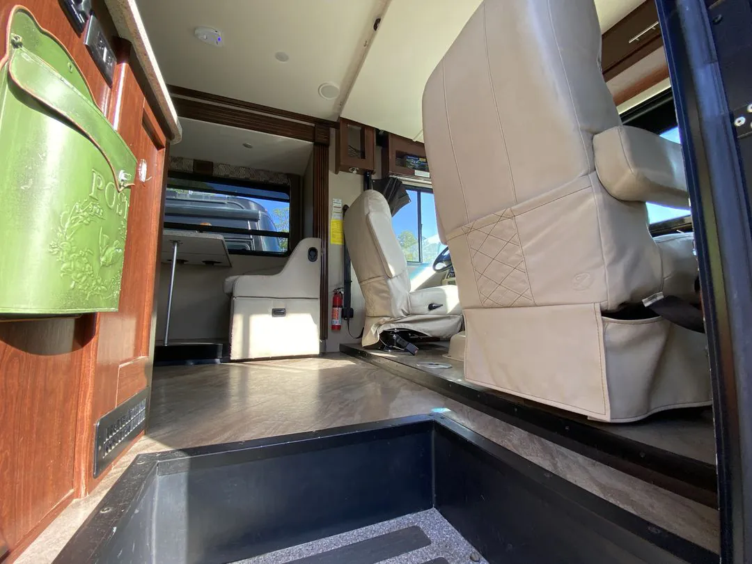 2017 Fleetwood RV Storm 32A - Photo 3