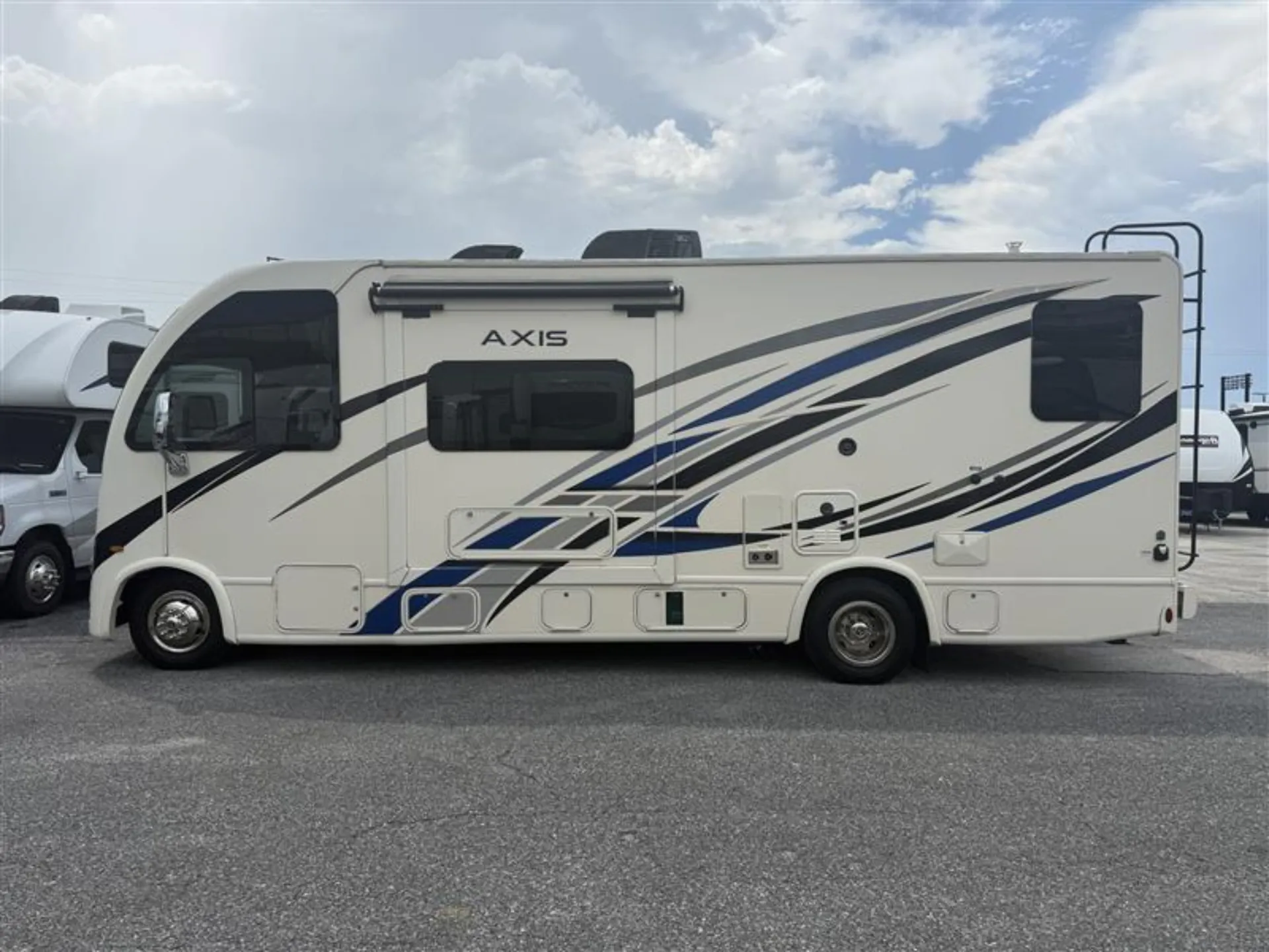 2021 Thor Motor Coach Axis 24.3 - Photo 4
