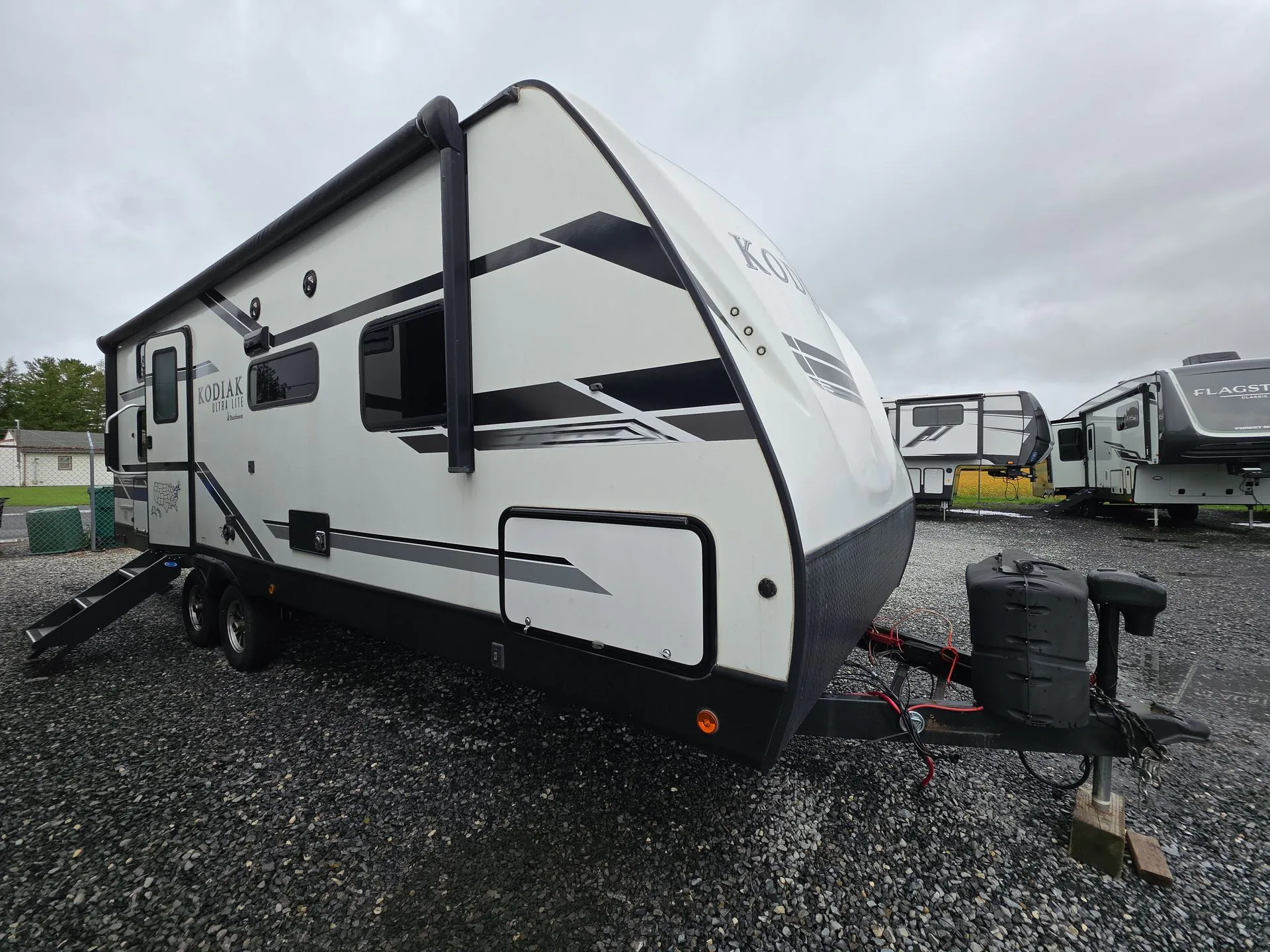 2021 Dutchmen Kodiak Ultra-Lite 248BHSL - Photo 2