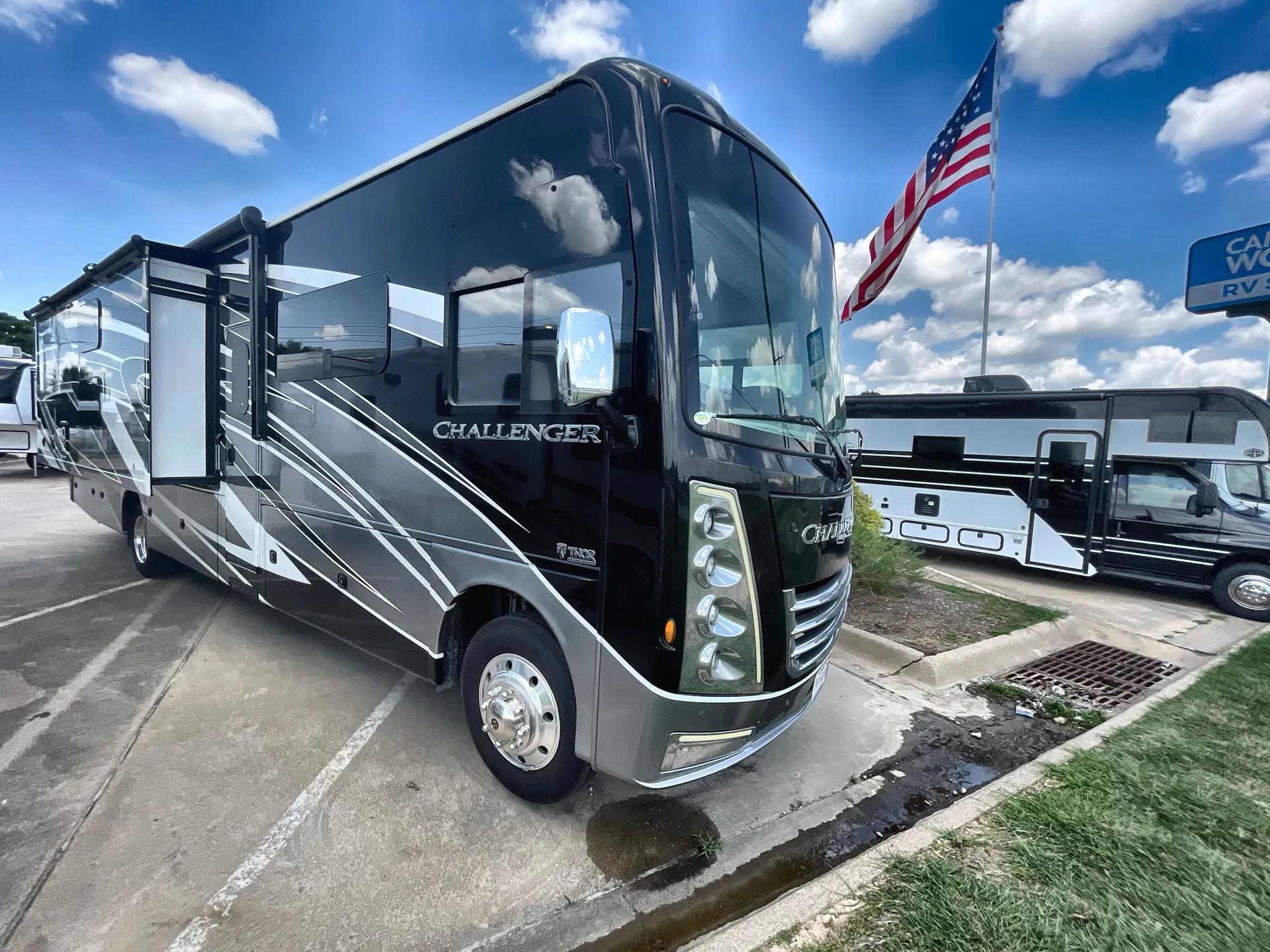 2022 Thor Motor Coach Challenger 37DS dealer photo 1 from Camping World