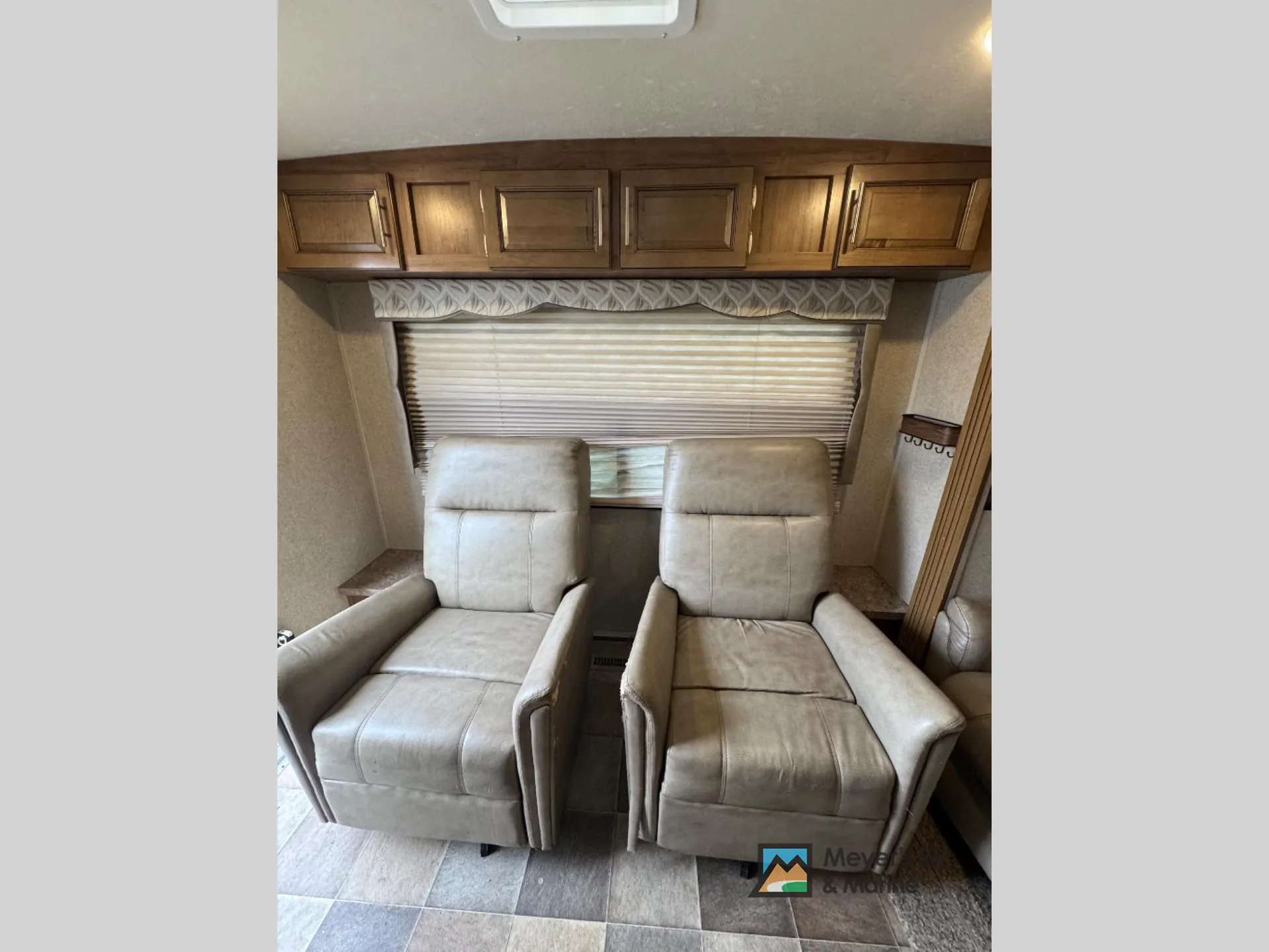 2017 Forest River Flagstaff Super Lite 26RLWS — Photo 6