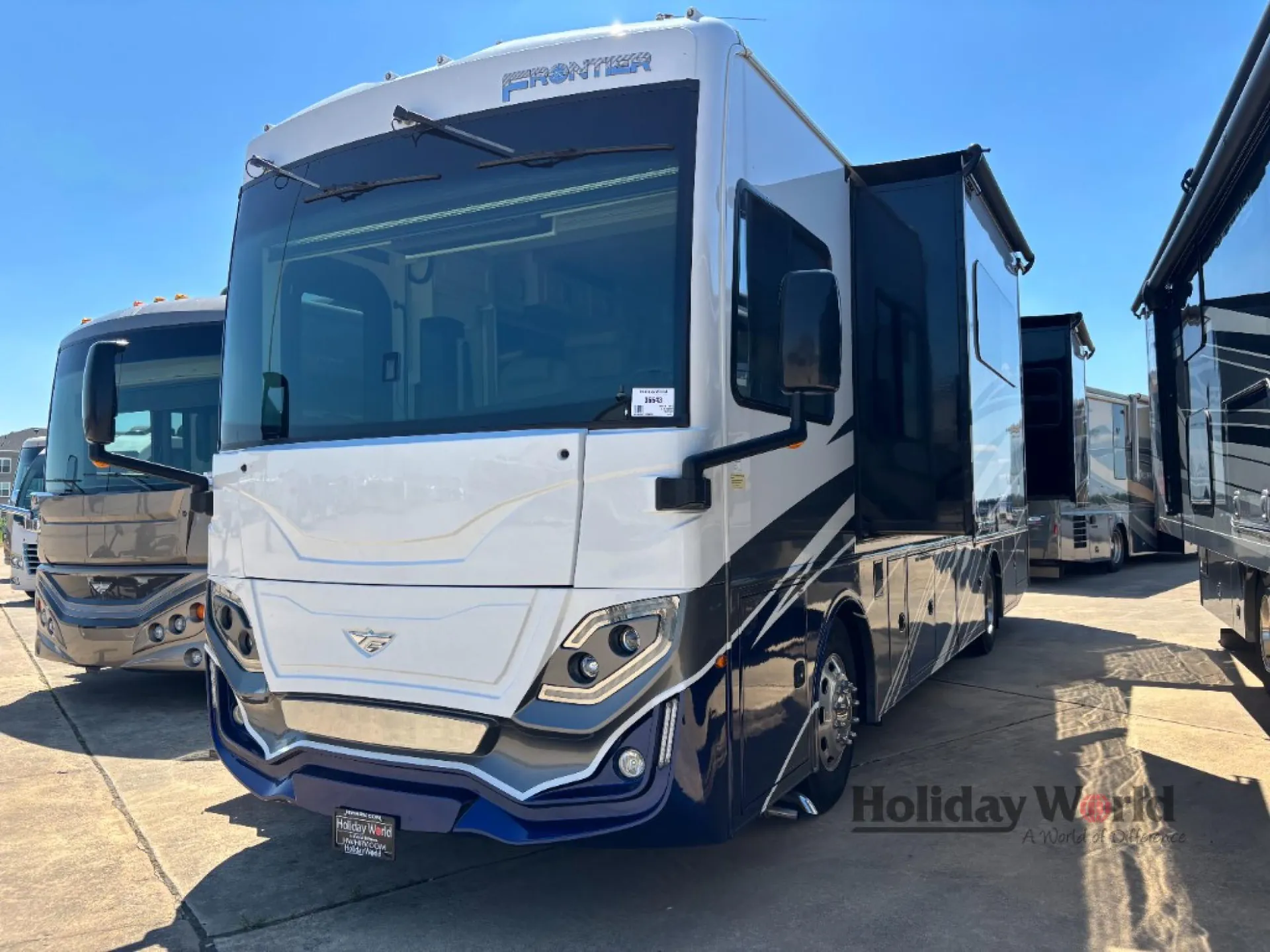 2024 Fleetwood Frontier 34GT - Photo 4