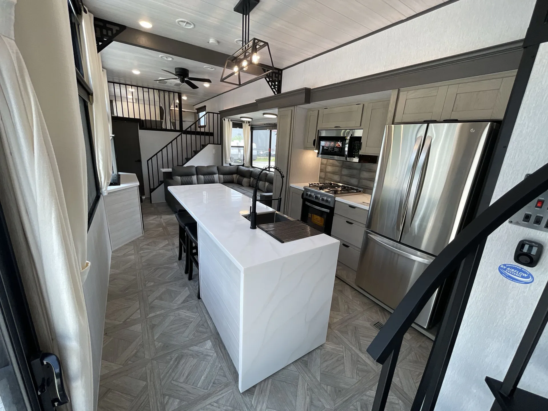 2024 Forest River Salem Villa 44VIEW — living area main