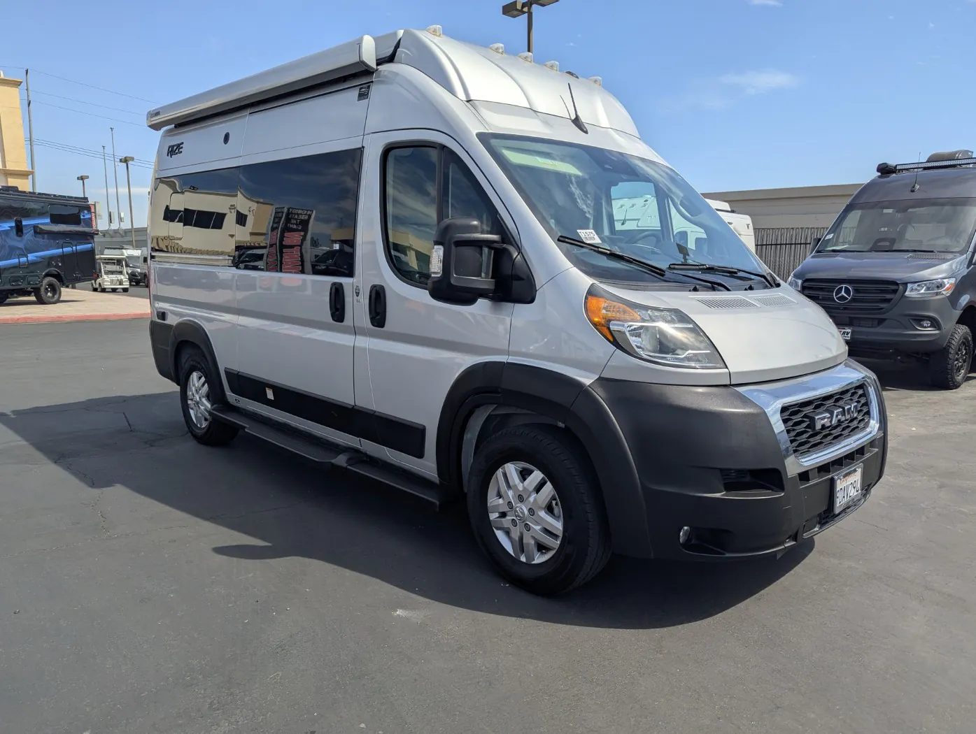 2023 Thor Motor Coach Rize 18A - Photo 2