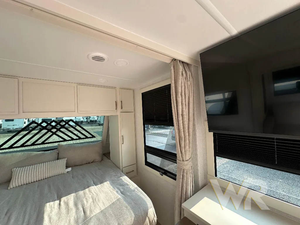 2026 Brinkley Model I 235, Photos photo 18