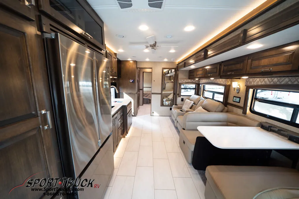 2023 Renegade RV Classic 38CSB - Photo 3