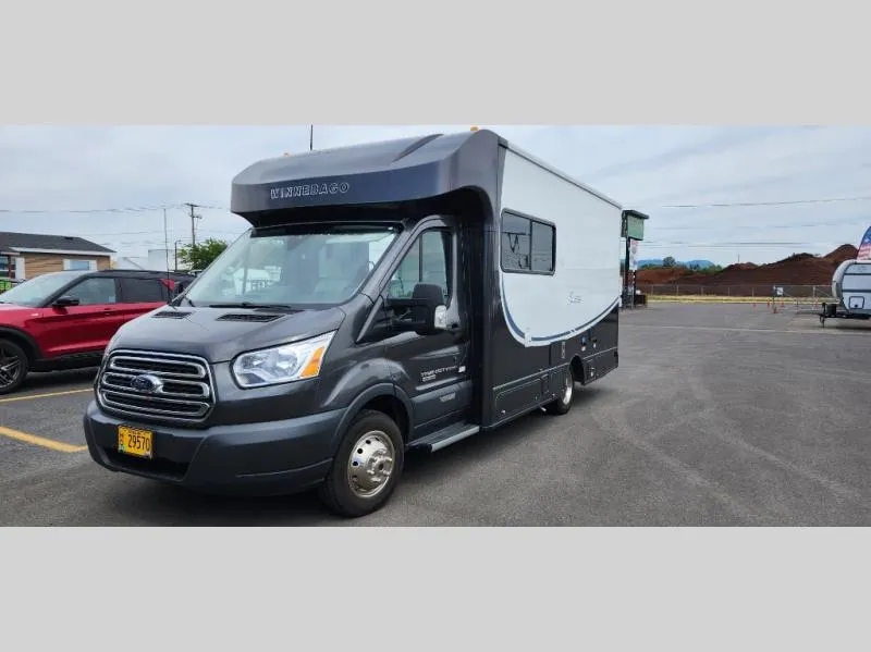2019 Winnebago Fuse 23T - Photo 3