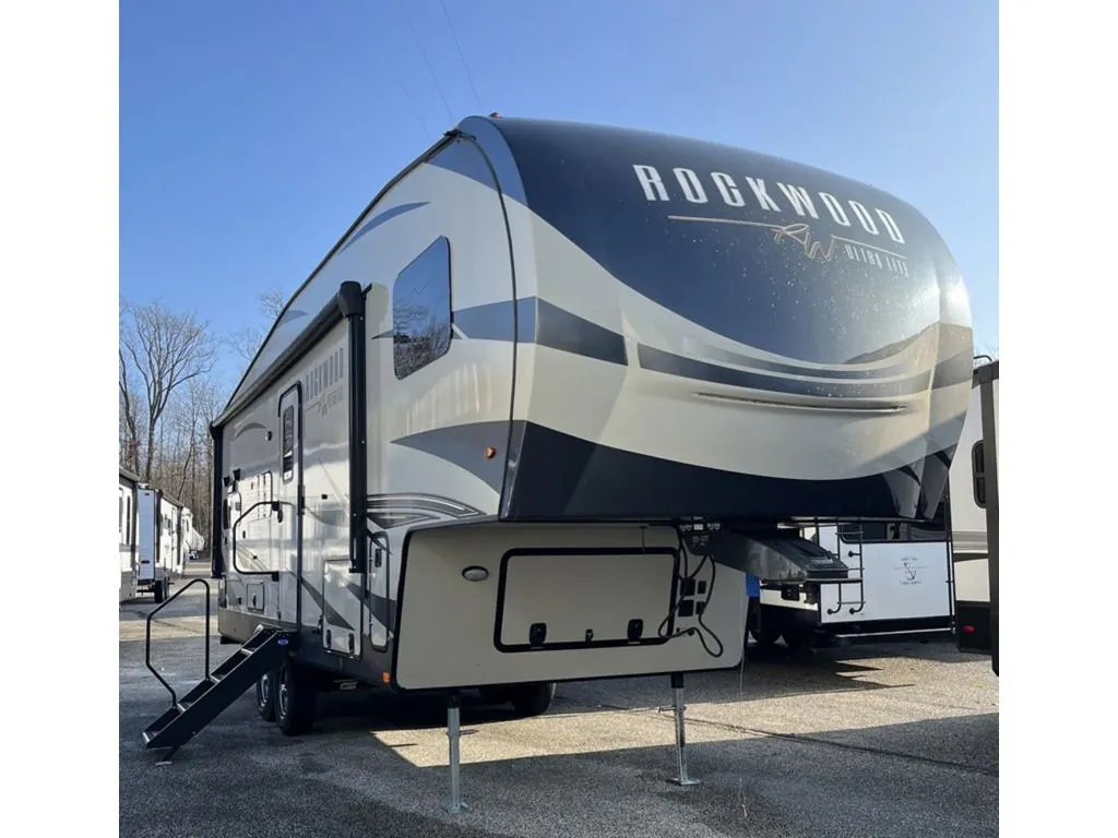 2022 Forest River Rockwood Ultra Lite 2622RK - Photo 2