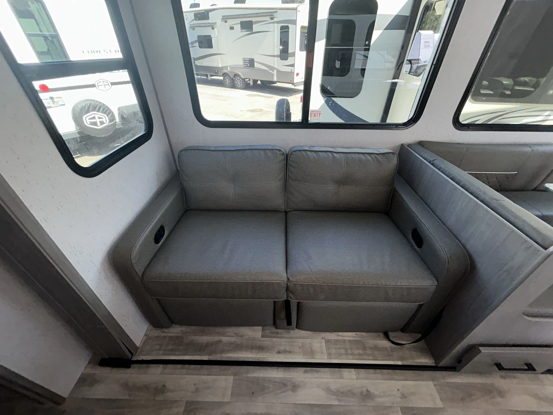 2023 Dutchmen Kodiak Ultra-Lite Ultra-Lite 296BHSL — living area main