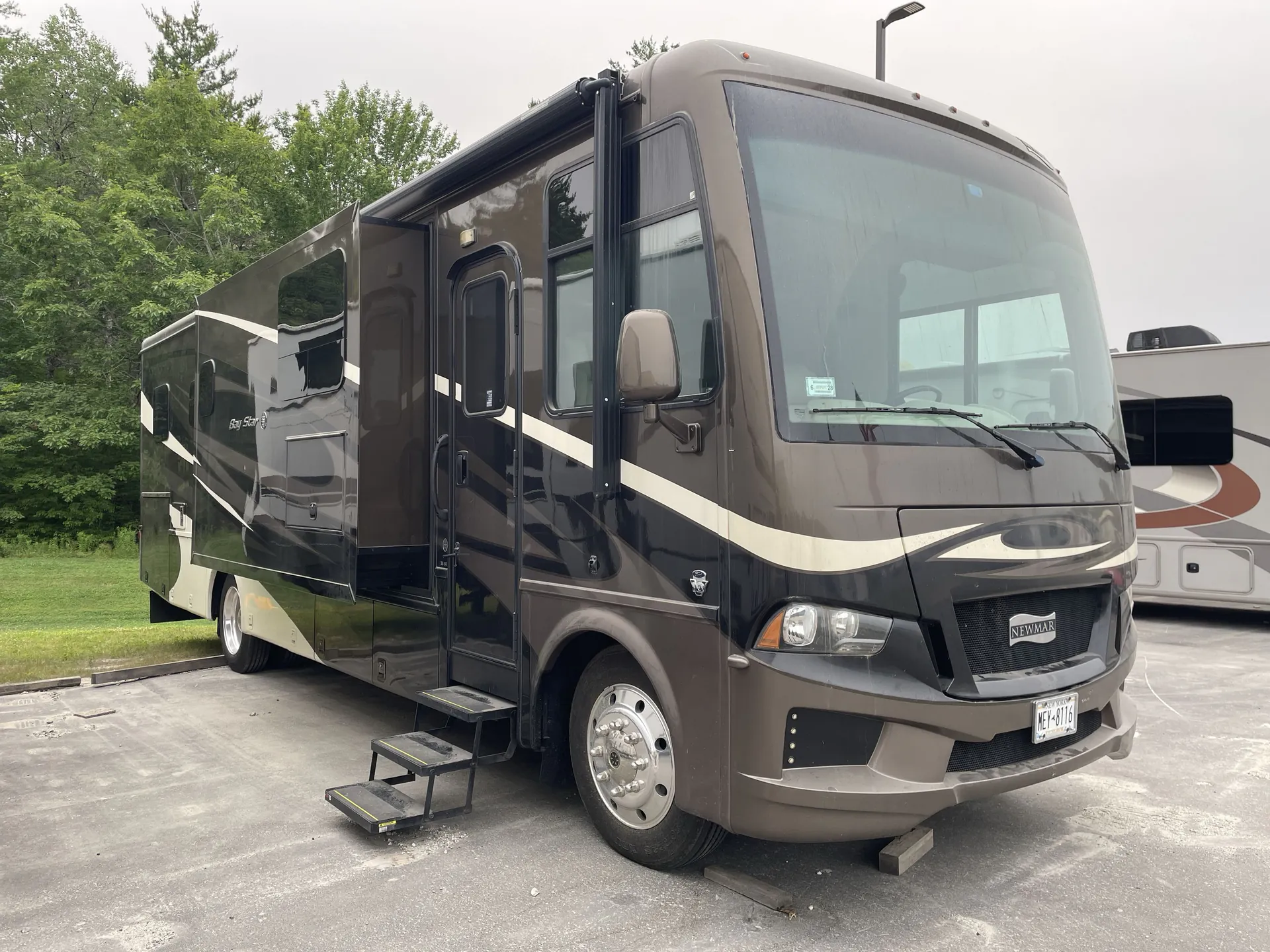 2018 Newmar Bay Star 3414 - Photo 2