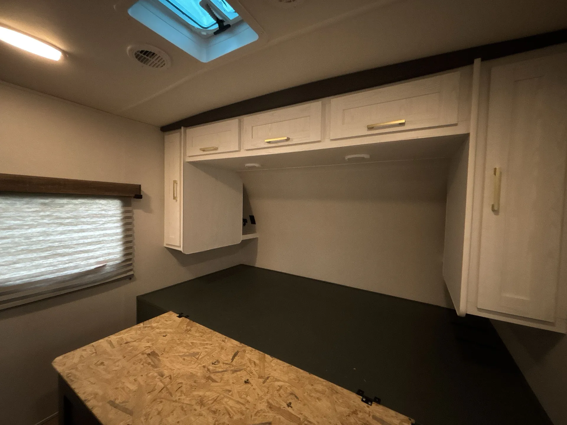 2024 Heartland Eddie Bauer 262BH — living area main
