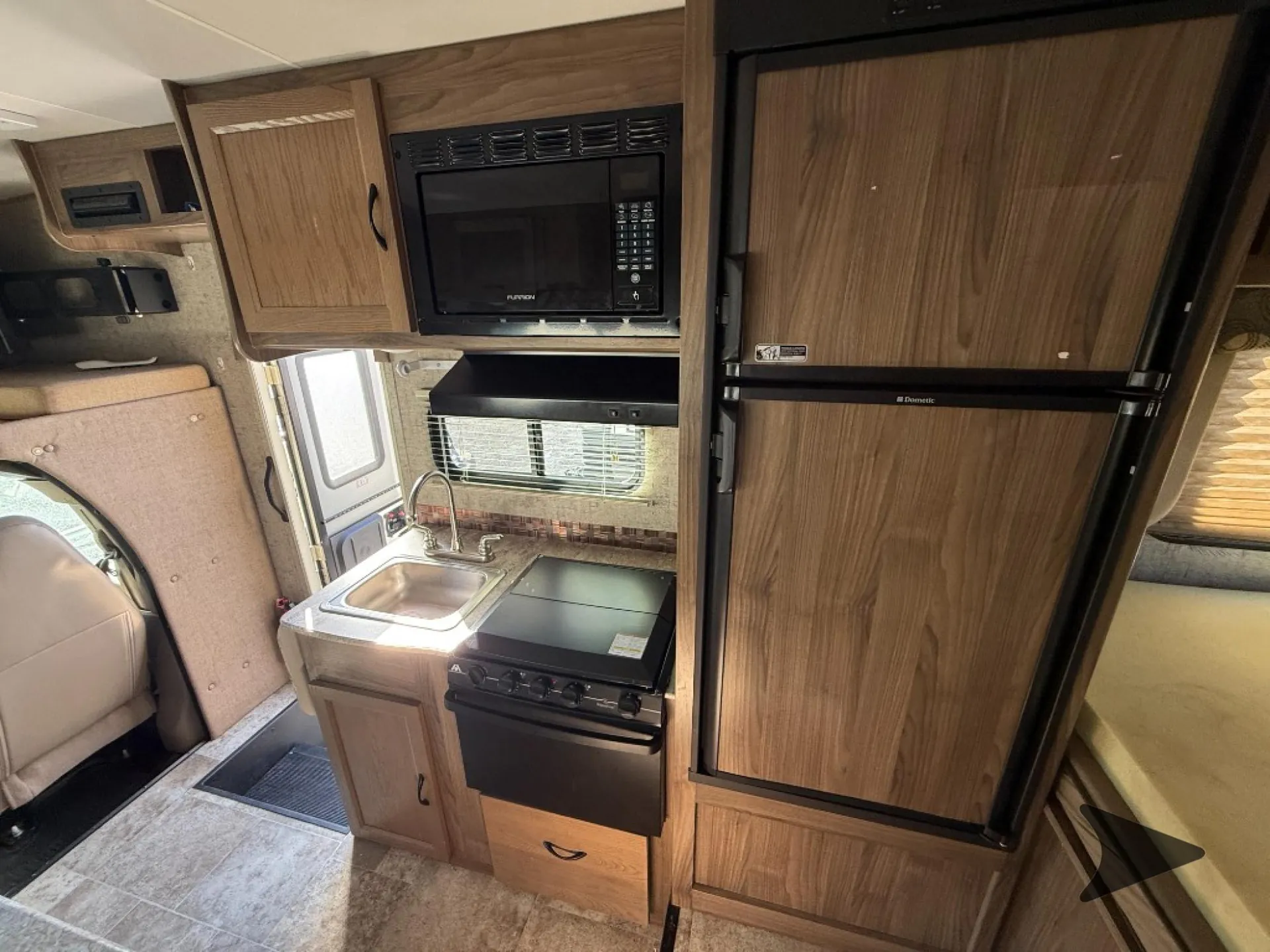 2017 Coachmen Freelander 21QB - Photo 3