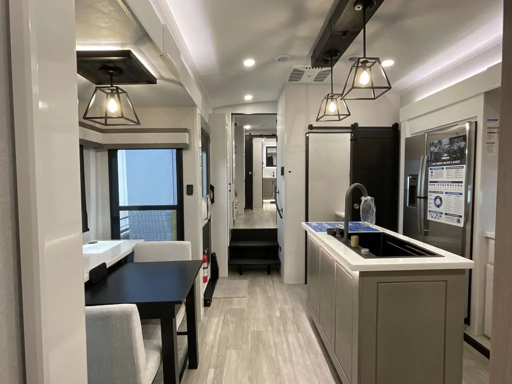 2026 Jayco Pinnacle 39FLOK - Photo 4