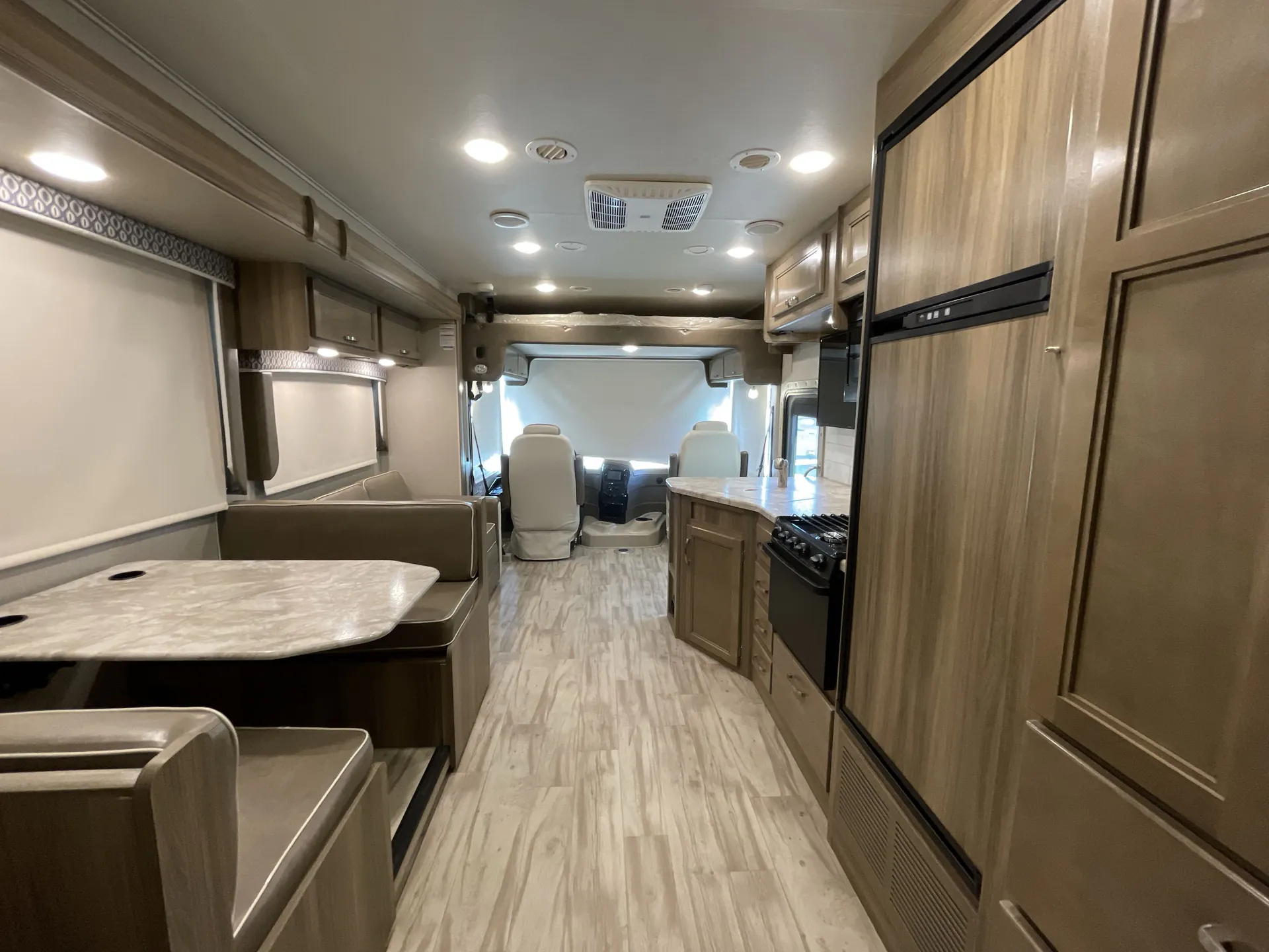 2018 entegra coach Vision 26X - Photo 4