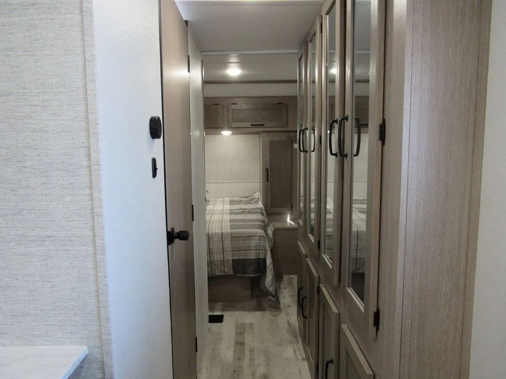 2025 Gulf Stream Conquest 295SBW, Photos photo 24