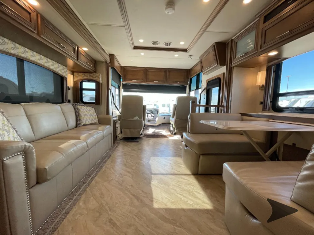 2020 Newmar Canyon Star 3929, Photos photo 3