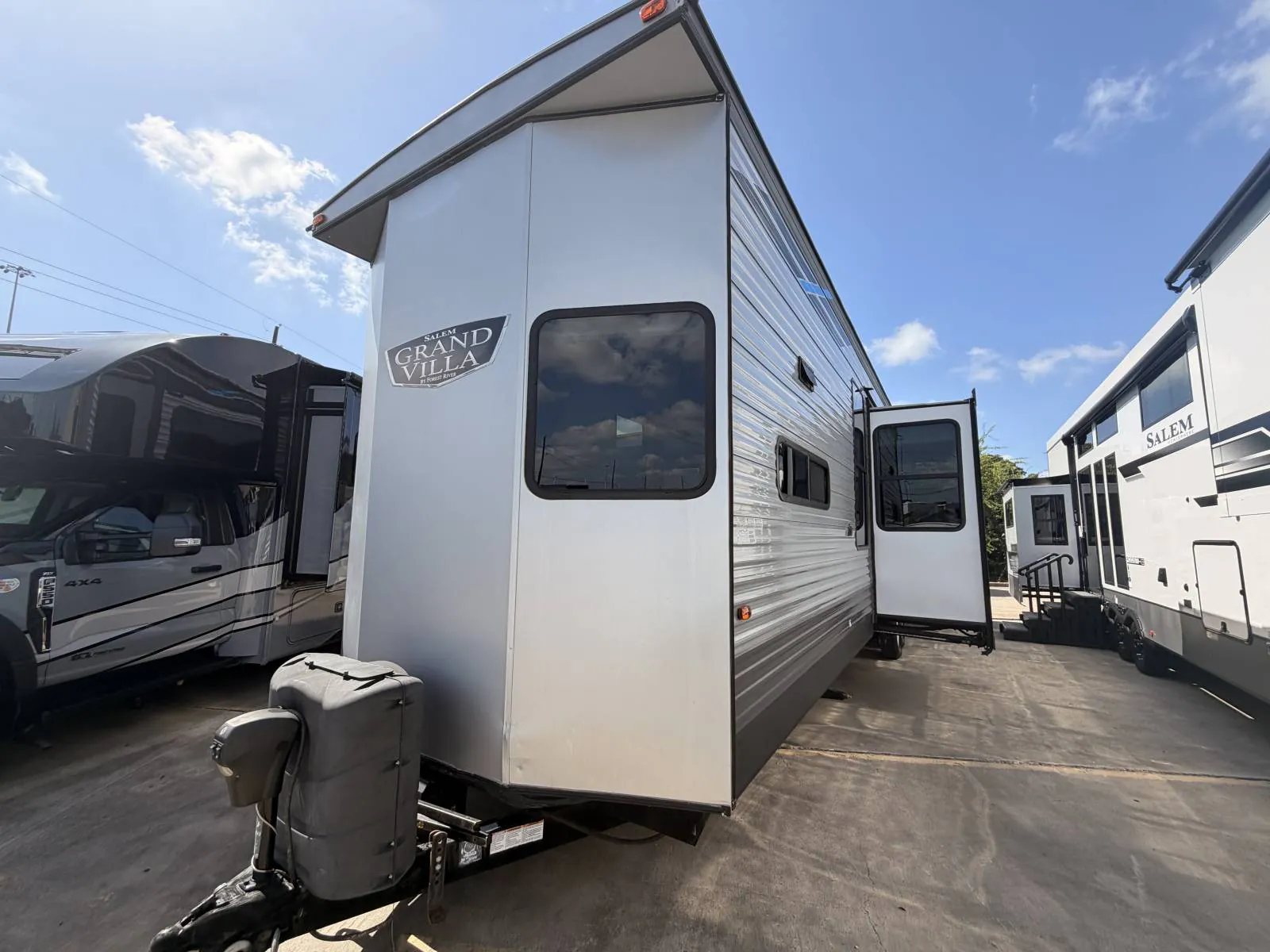 2021 Forest River Salem Grand Villa 42FK - Photo 2
