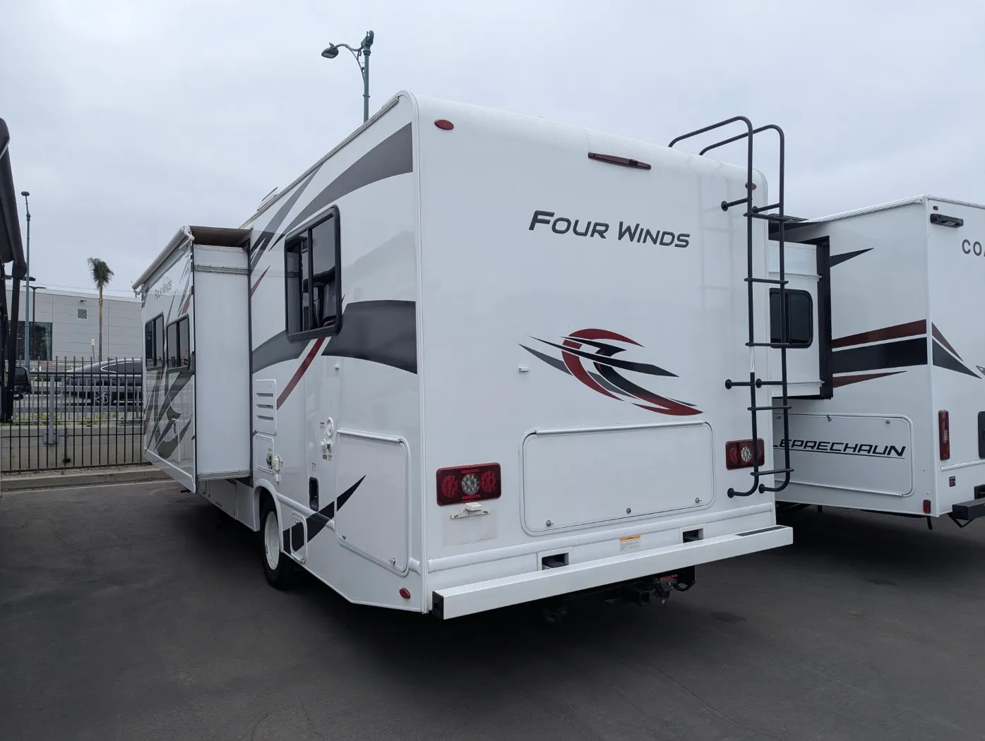 2024 Thor Motor Coach Four Winds 28Z - Photo 4