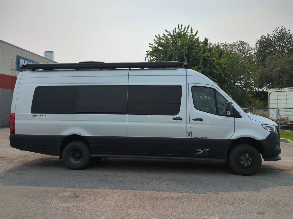 2022 Airstream Interstate 24X - Photo 3