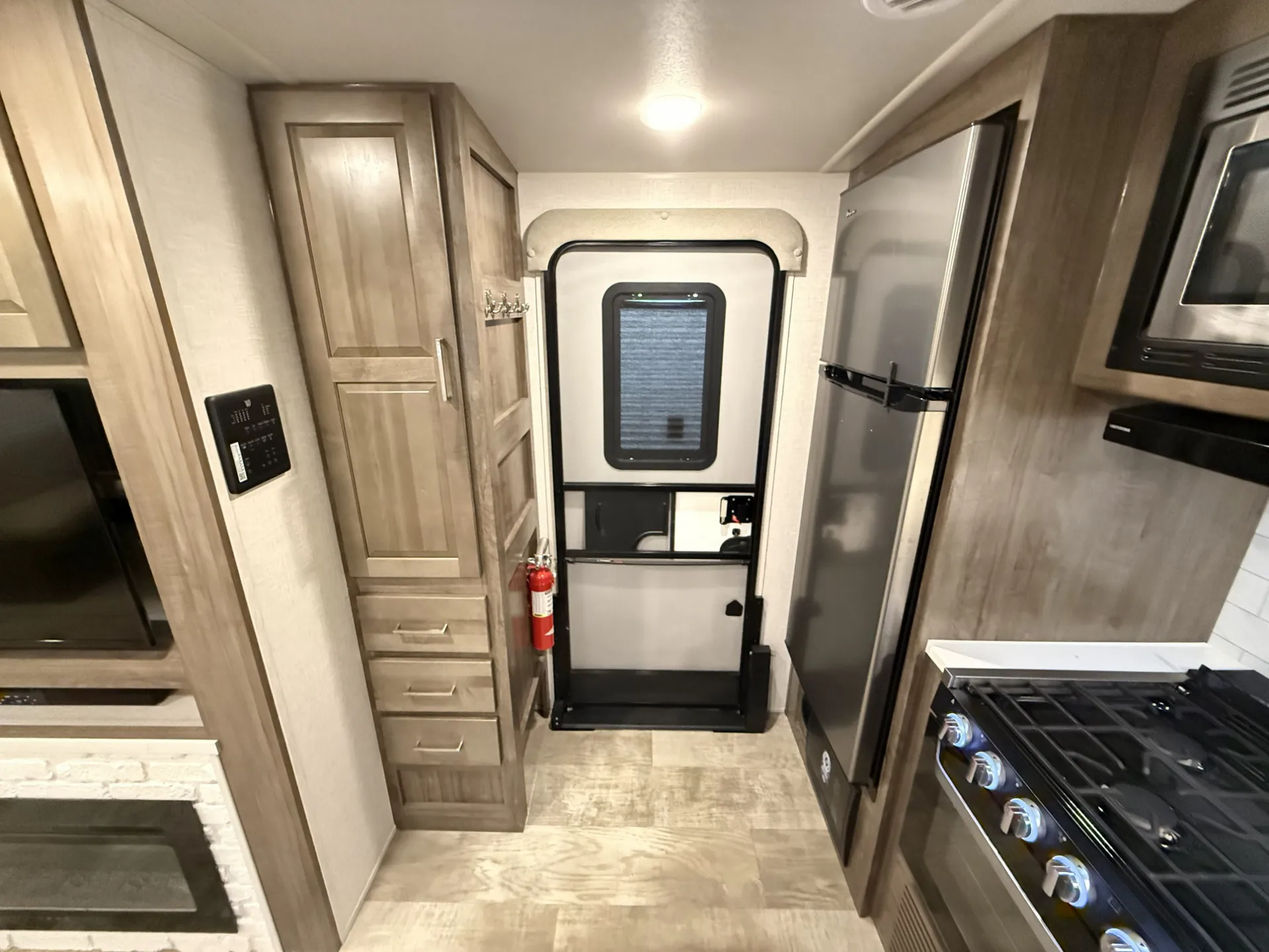 2023 Forest River Rockwood Ultra Lite 2614BS — Photo 5