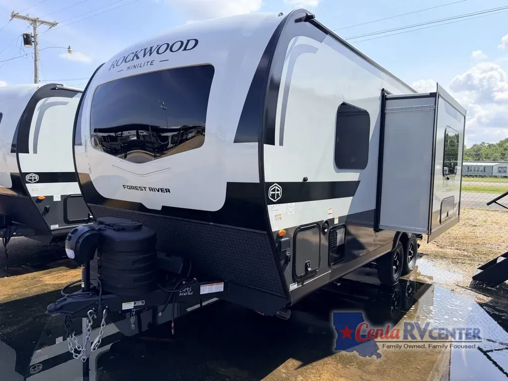 2027 Forest River Rockwood Mini Lite 2109S