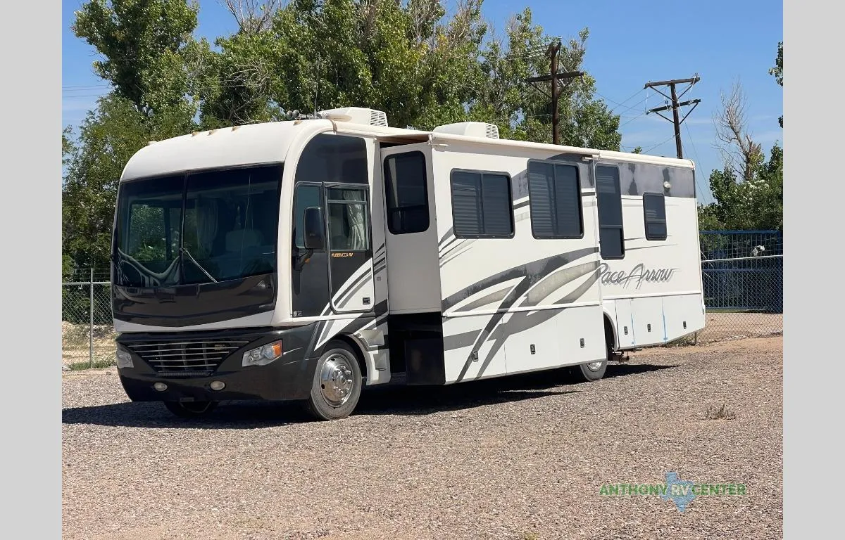 2004 Fleetwood Pace Arrow 37C - Main photo