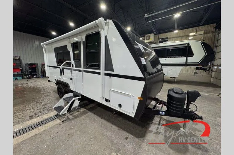 2026 Winnebago Micro Minnie 2108FBS - Photo 2