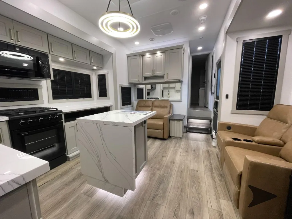 2026 Brinkley Model G 3520, Photos photo 4