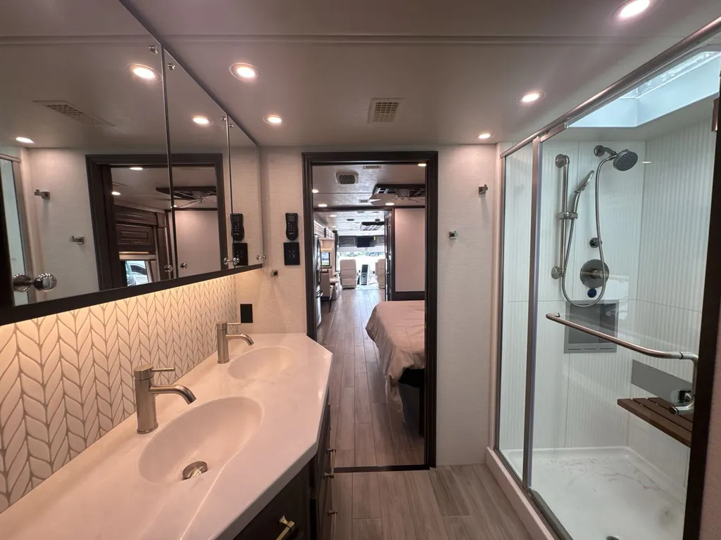 2026 Entegra Coach Aspire 44V, Photos photo 17