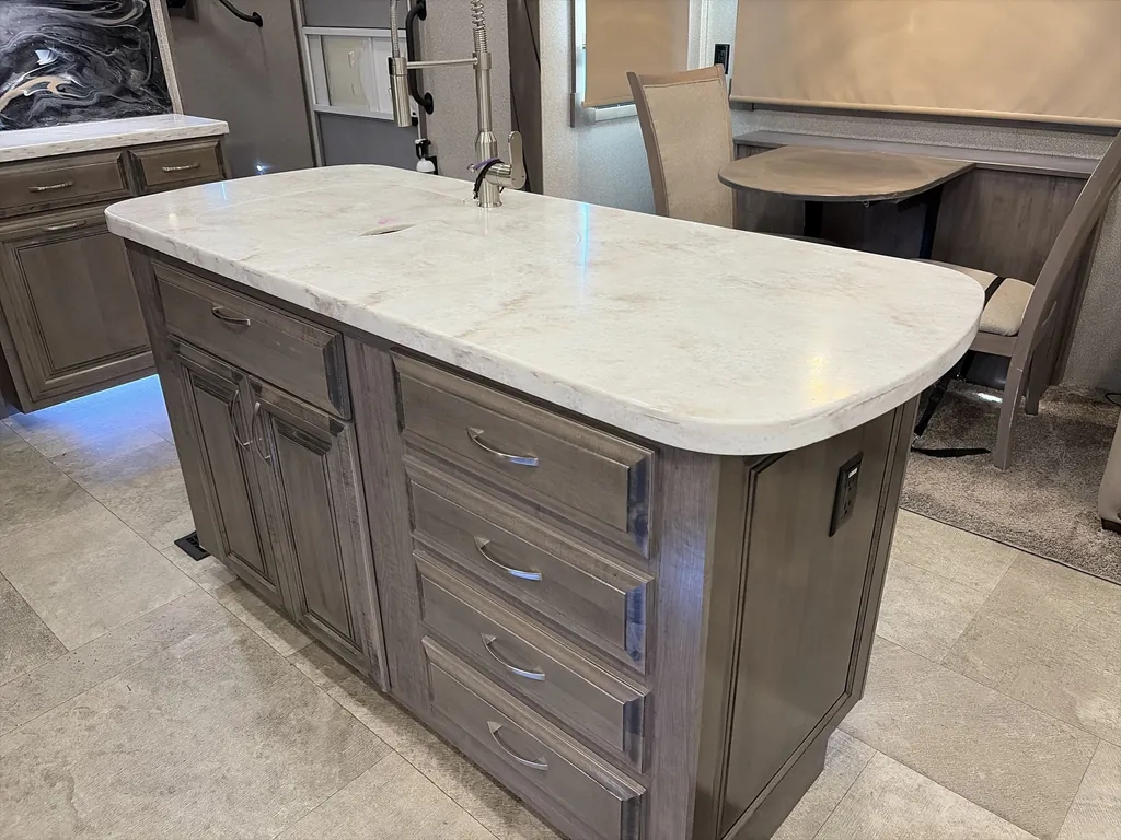 2020 Forest River Cedar Creek Champagne Edition 38EL, Photos photo 12