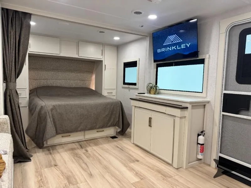 2026 Brinkley Model Ix 23X - Photo 4
