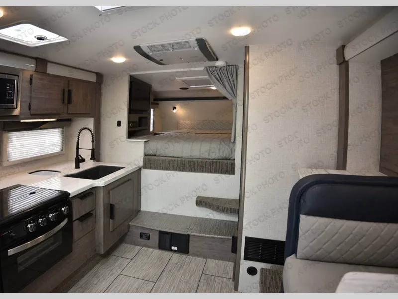 2026 Lance Lance Truck Campers 1062 - Photo 2