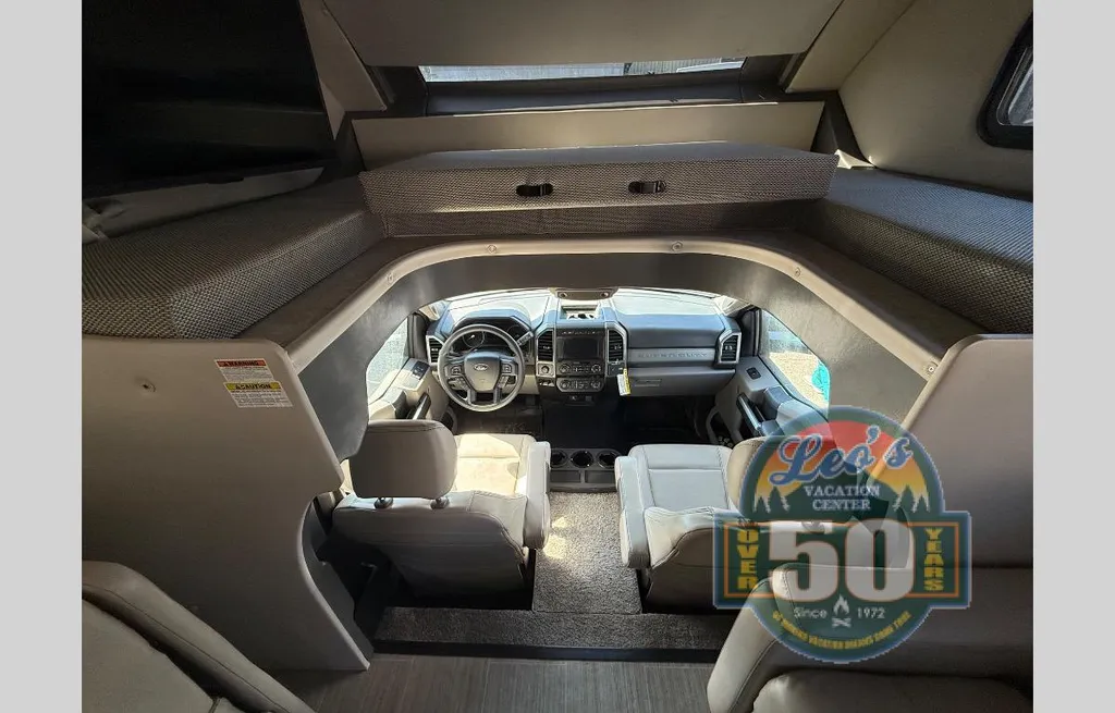 2022 Thor Motor Coach Magnitude RS36, Photos photo 12