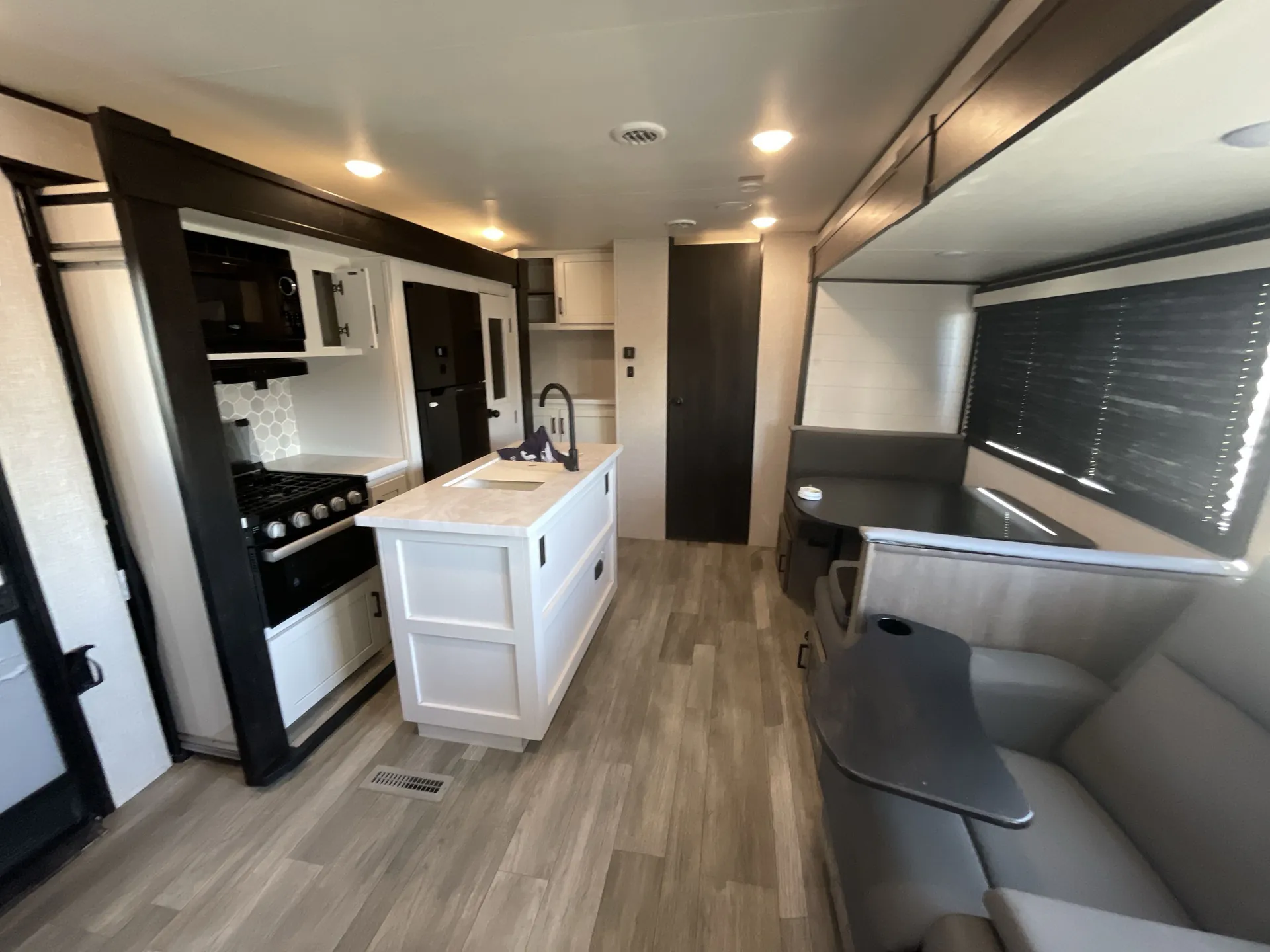 2024 Jayco Jay Flight 331BTS — living area main