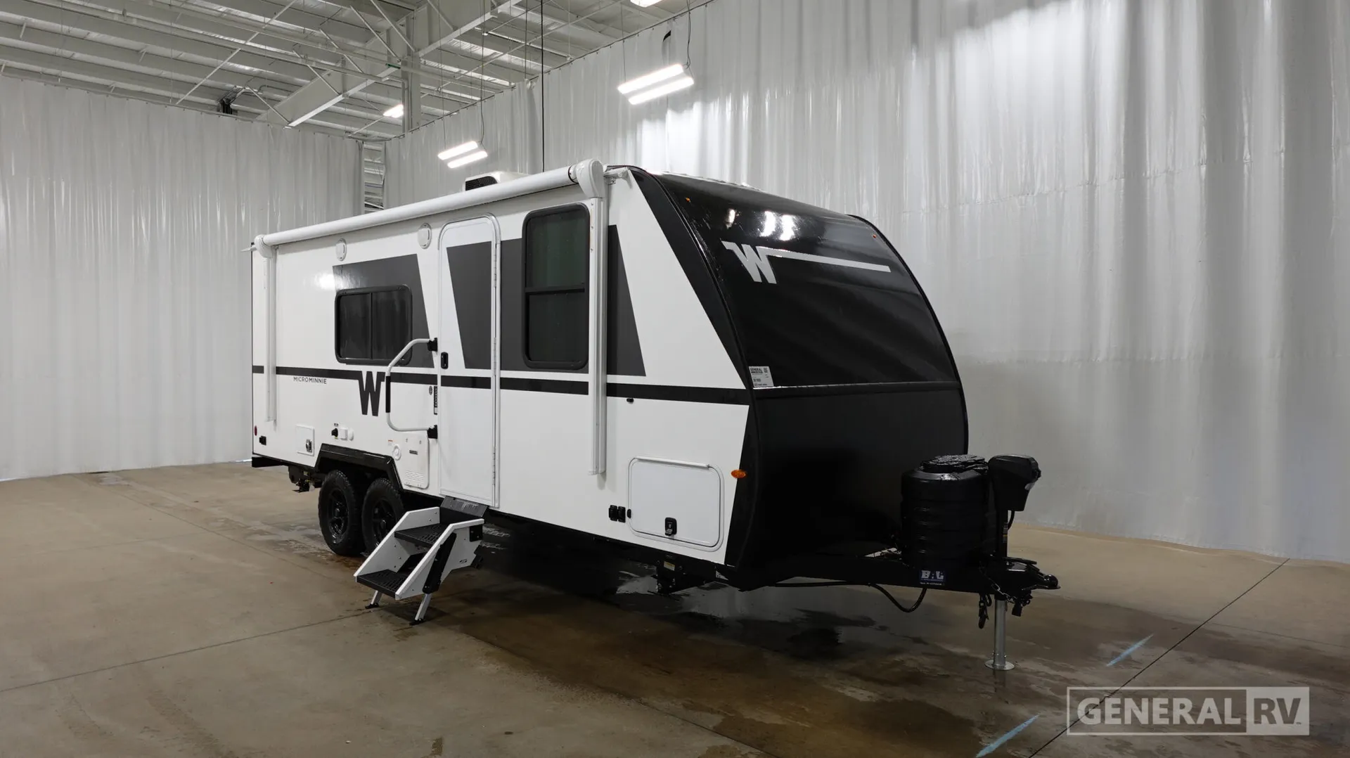 2027 Winnebago Micro Minnie 2200FBH - Photo 2