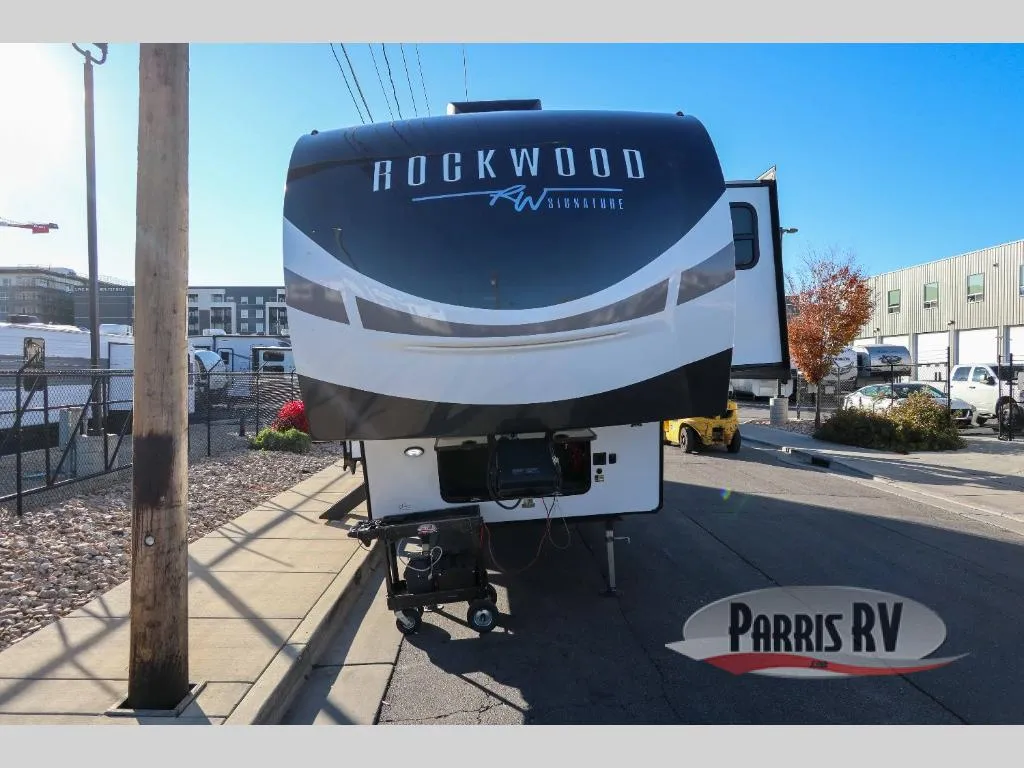 2024 Forest River Rockwood Signature 361RL - Photo 3