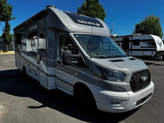 2027 Thor Motor Coach Gemini AWD 24KB - Photo 2