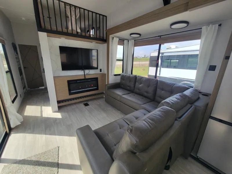 2026 Forest River Salem Grand Villa 40FKP, Photos photo 10