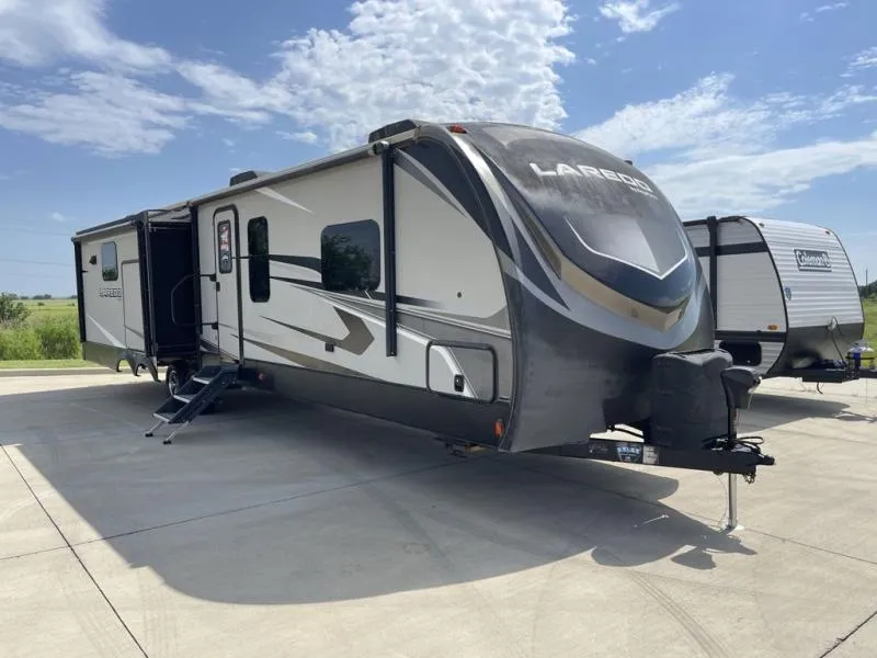 2019 Keystone Laredo 335MK - Photo 3