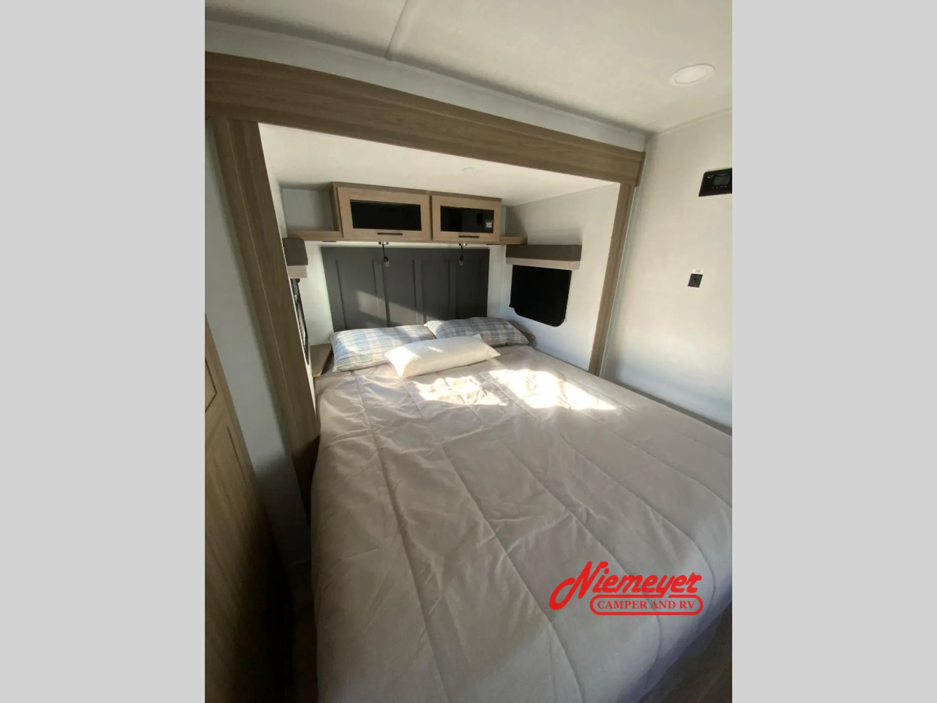 2027 Forest River Rockwood Mini Lite 2523MBR — Photo 5